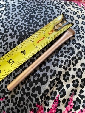RT Full Coverage Eye Brush New Not Returnable